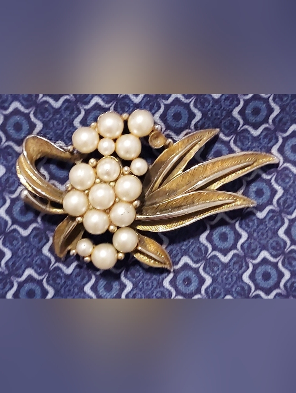 Vintage signed Tortolani faux pearl pendant